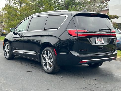 New 2026 Chrysler Pacifica Pinnacle image 5