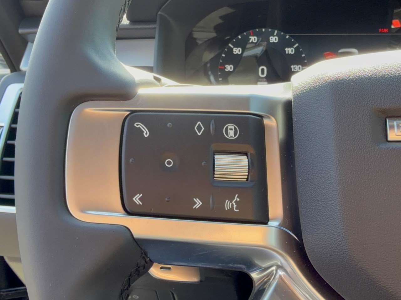 New 2026 Land Rover Discovery Limited Edition AWD/4WD image 18