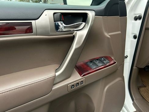 Used 2011 Lexus GX 460 image 15