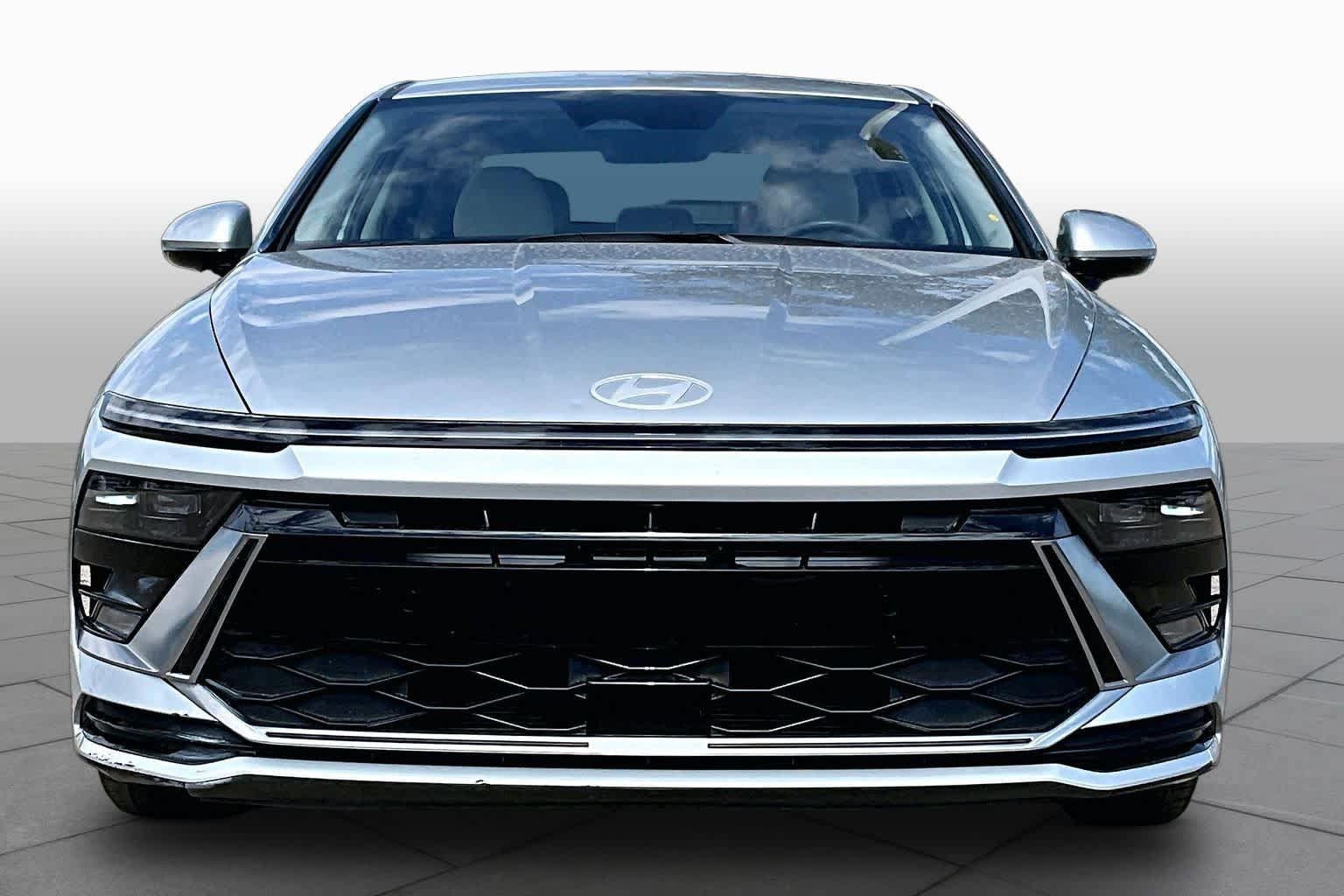 Used 2025 Hyundai Sonata SEL FWD image 4