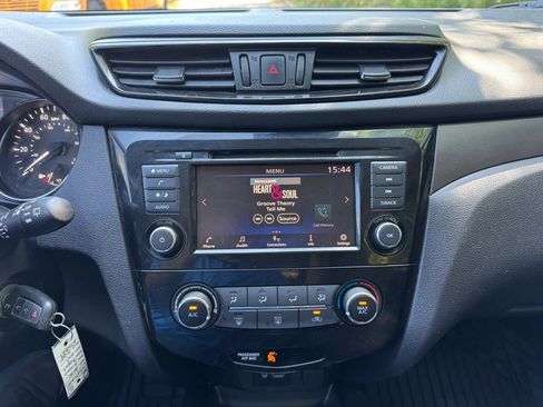 Used 2020 Nissan Rogue Sport S FWD image 19