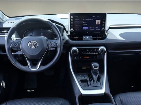 Certified 2022 Toyota RAV4 Limited FWD image 13