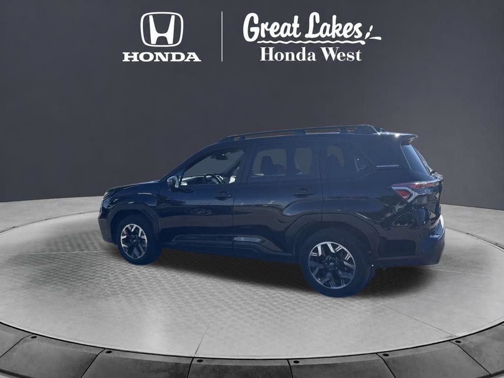 Used 2025 Subaru Forester Premium w/ Convenience Package #1 AWD/4WD image 10