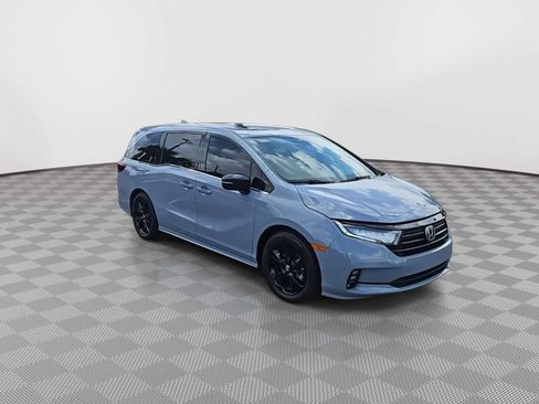 Used 2023 Honda Odyssey Sport image 2
