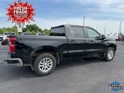 Used 2024 Chevrolet Silverado 1500 LT w/ Z71 Off-Road Package AWD/4WD image 4