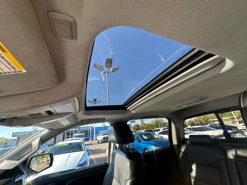 Used 2015 GMC Sierra 1500 SLT w/ SLT Crew Cab Value Package image 16