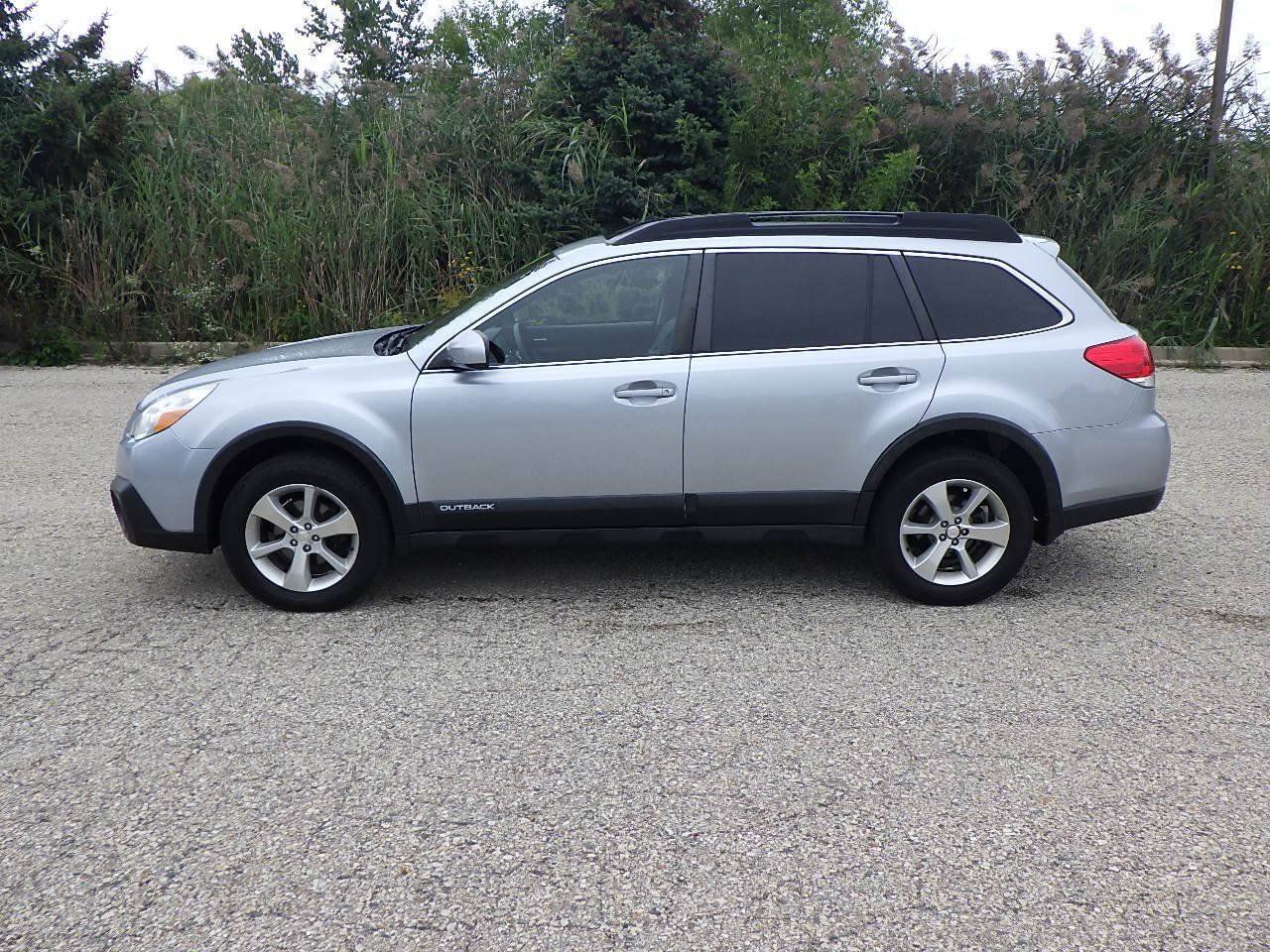 Used 2013 Subaru Outback 2.5i Limited w/ Moonroof Pkg AWD/4WD image 2