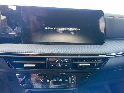 Used 2025 Nissan Kicks SR image 18