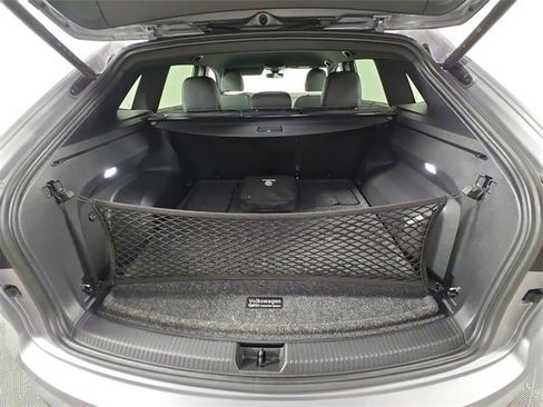 Used 2024 Volkswagen Atlas Cross Sport SE image 16