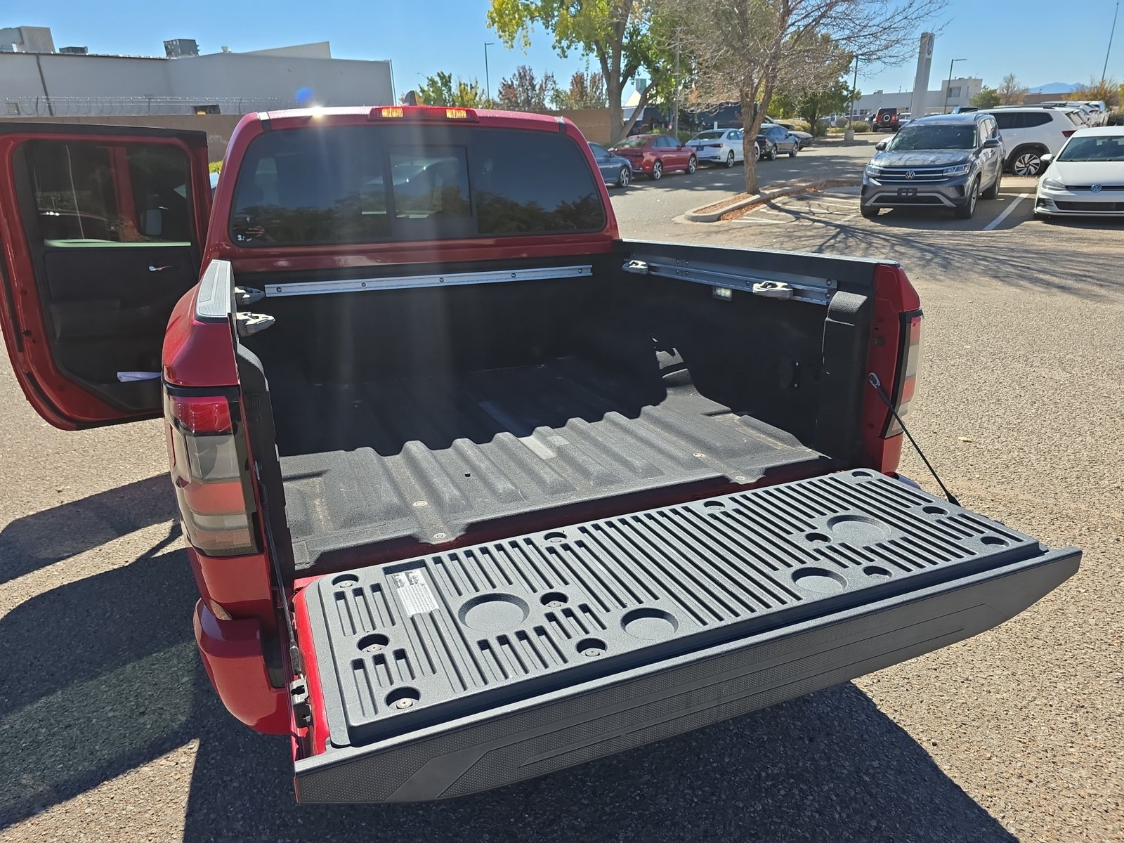 Used 2022 Nissan Frontier Pro-X RWD image 18