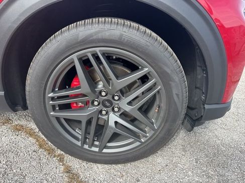 Used 2025 Ford Explorer ST w/ Sun And Sound Package image 18