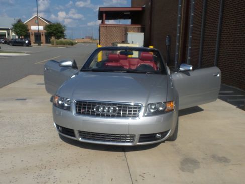 Used 2005 Audi S4 Cabriolet image 89