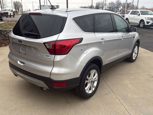 Used 2019 Ford Escape SE image 10