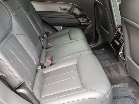 Used 2025 Land Rover Range Rover Sport SE AWD/4WD image 21