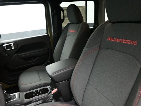 New 2025 Jeep Wrangler Unlimited Rubicon w/ Technology Group image 9