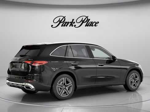 Used 2026 Mercedes-Benz GLC 300 4MATIC image 21