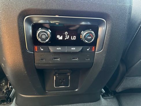 Used 2025 Chevrolet Tahoe High Country AWD/4WD image 53