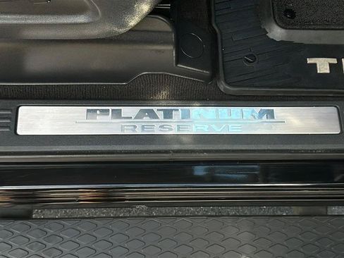 Used 2017 Nissan Titan Platinum Reserve AWD/4WD image 32
