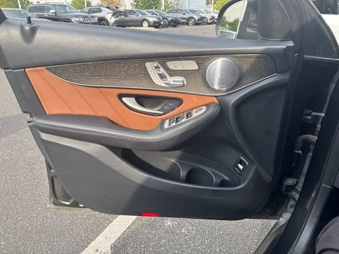 Used 2020 Mercedes-Benz GLC 300 4MATIC image 5