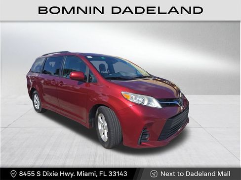 Used 2020 Toyota Sienna LE image 1