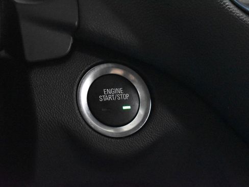 Used 2024 Chevrolet Equinox LT w/ LPO, Floor Liner Package FWD image 15