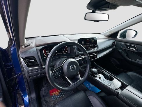 Used 2021 Nissan Rogue Platinum FWD image 5