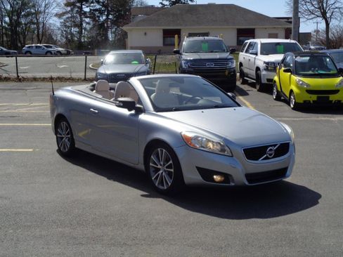 Used 2011 Volvo C70 T5 w/ Convenience Pkg image 6