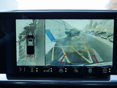 Used 2024 Chevrolet Silverado 2500 High Country w/ High Country Premium Package image 17