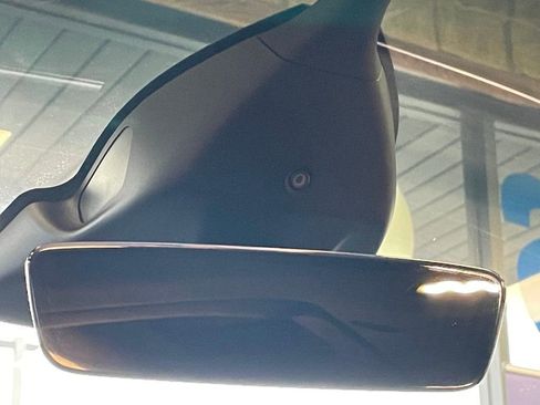 Used 2022 Tesla Model X image 52