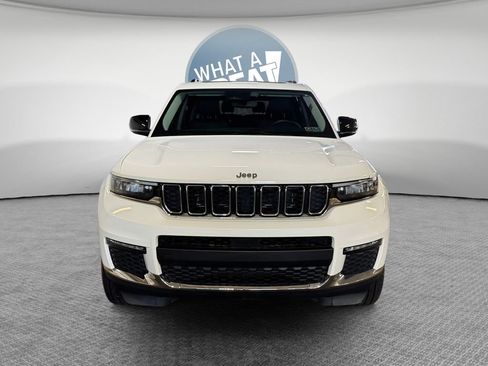 Used 2022 Jeep Grand Cherokee L Limited w/ Trailer Tow Group (B) AWD/4WD image 9