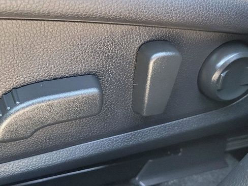 Used 2024 Subaru Crosstrek 2.5i Limited image 8