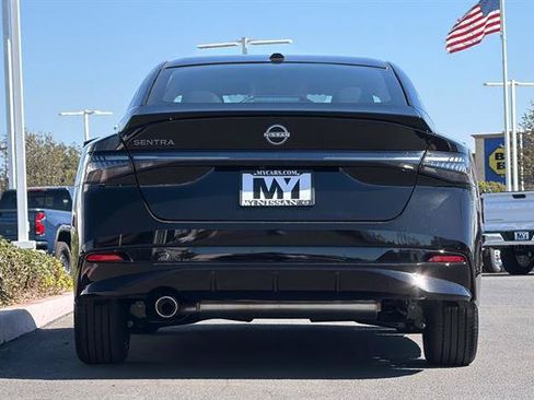 New 2027 Nissan Sentra SR w/ Floor Mat Package FWD image 5