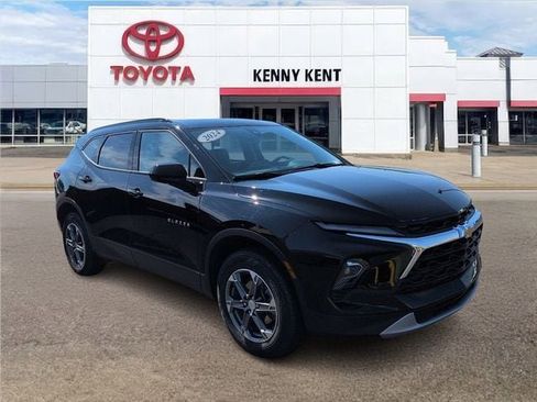 Used 2024 Chevrolet Blazer LT w/ Convenience Package FWD image 1