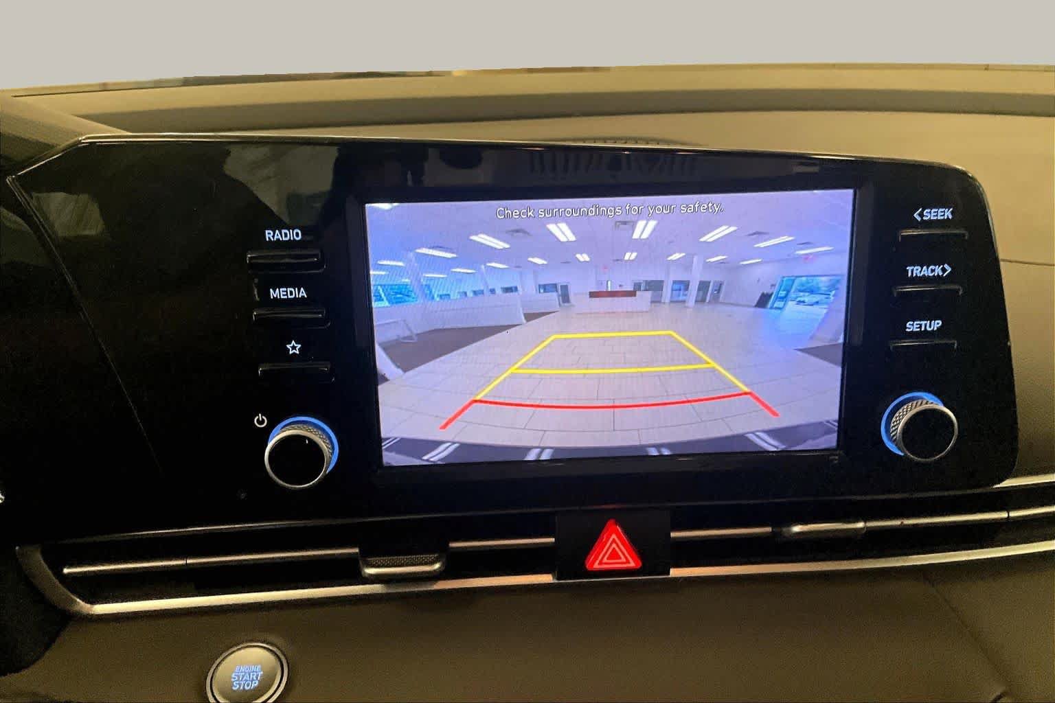Used 2022 Hyundai Elantra SEL w/ Convenience Package FWD image 23