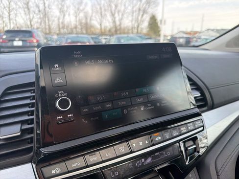 Used 2025 Honda Odyssey EX-L image 29