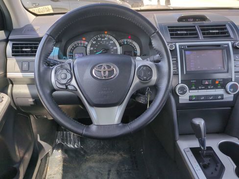 Used 2012 Toyota Camry SE FWD image 9