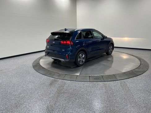 Used 2021 Kia Niro LXS image 6