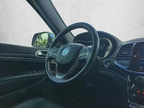 Used 2020 Jeep Grand Cherokee Limited RWD image 24