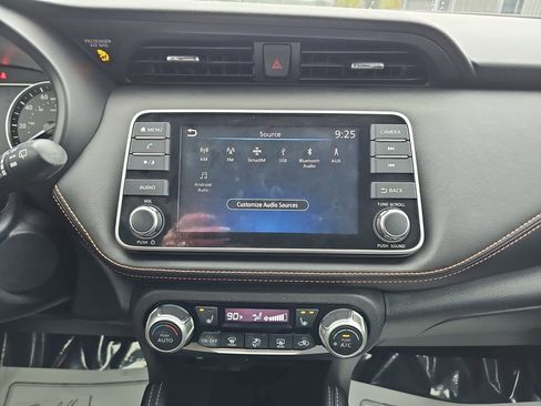 Used 2020 Nissan Kicks SR w/ SR Premium Package image 23