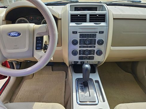Used 2009 Ford Escape XLT image 11