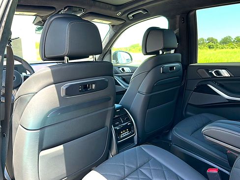 New 2027 BMW X7 xDrive40i w/ M Sport Package AWD/4WD image 15