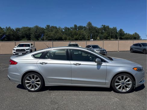 Certified 2017 Ford Fusion Platinum AWD/4WD image 4