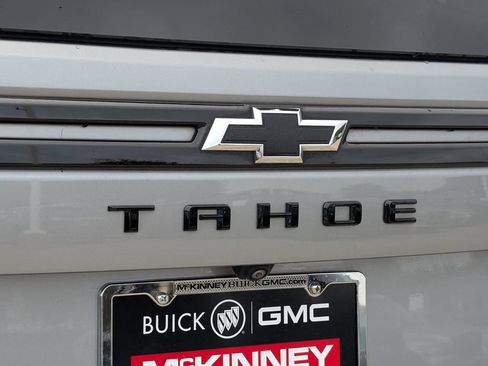 Used 2024 Chevrolet Tahoe Z71 w/ Luxury Package AWD/4WD image 8