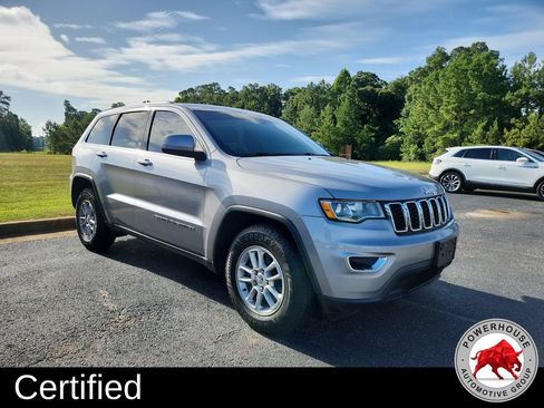 Used 2019 Jeep Grand Cherokee Laredo RWD image 9