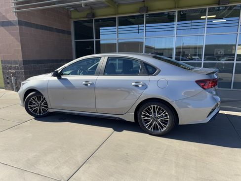 Used 2023 Kia Forte GT-Line w/ GT-Line Premium Package image 5