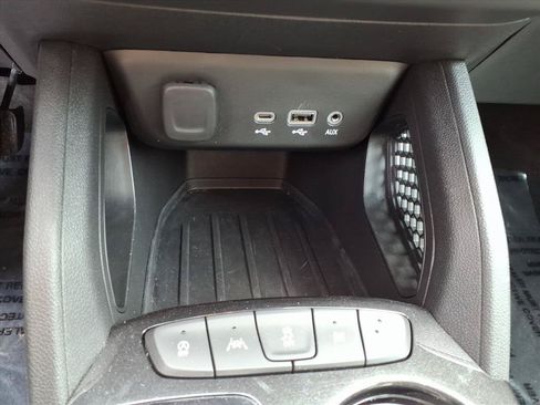 Used 2022 Chevrolet TrailBlazer ACTIV w/ Sun and Liftgate Package FWD image 12