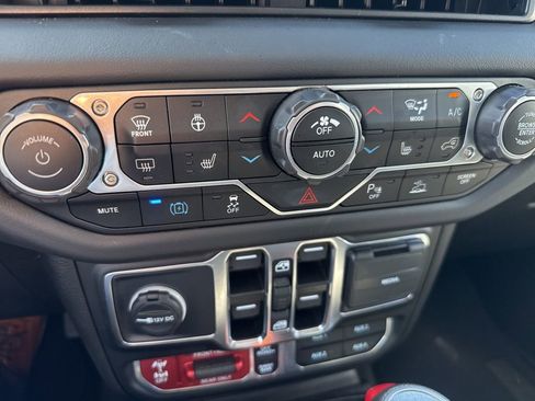 Certified 2025 Jeep Wrangler Unlimited Rubicon 4xe w/ Safety Group image 23