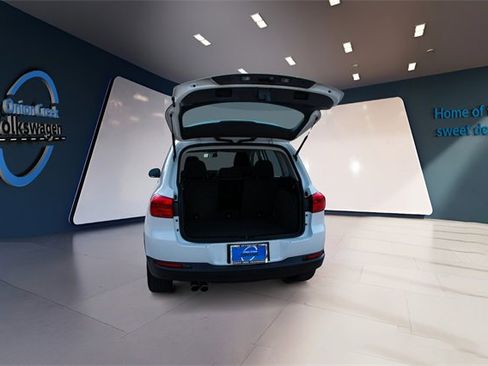 Used 2018 Volkswagen Tiguan Limited image 41