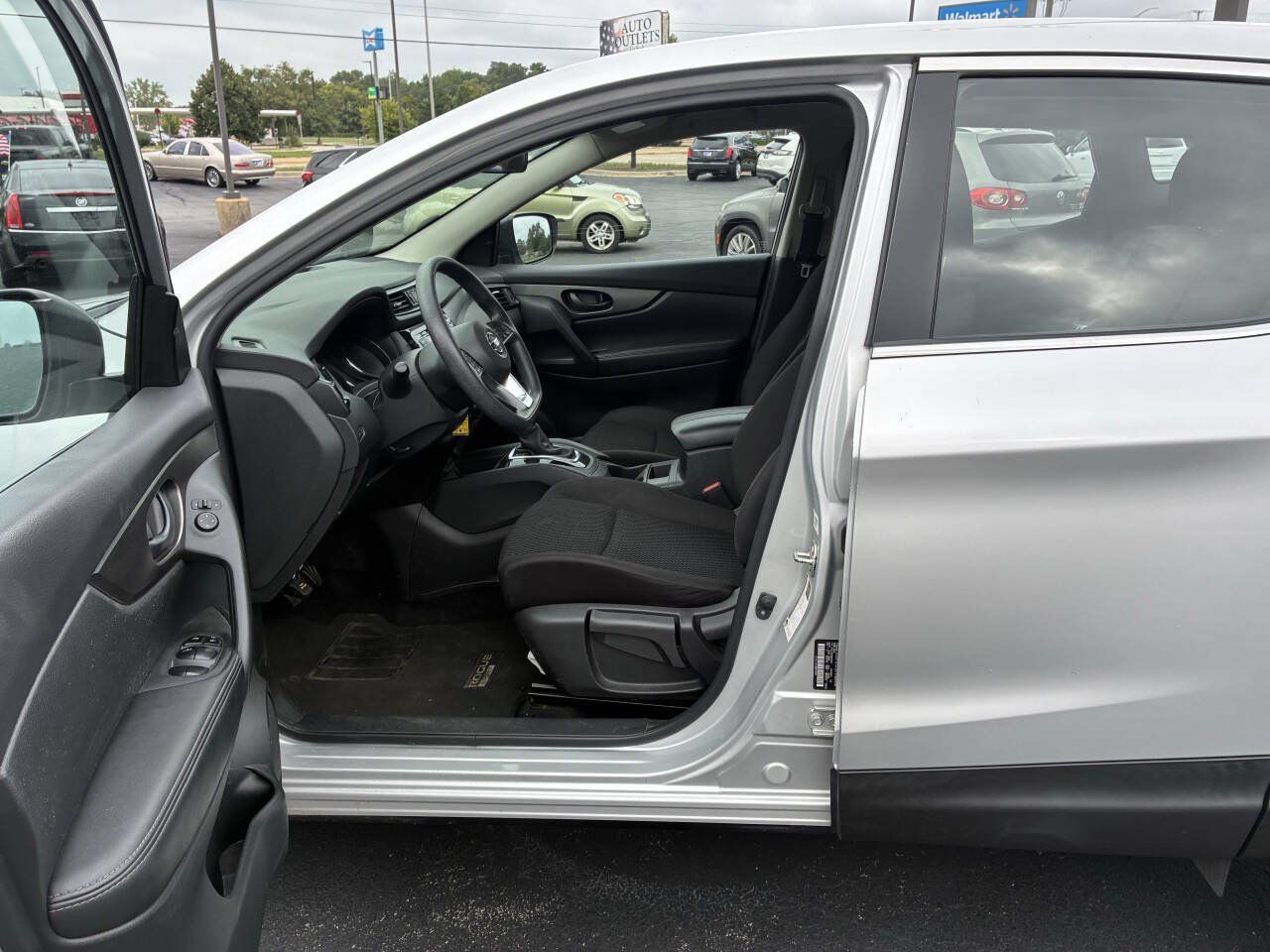 Used 2019 Nissan Rogue Sport S AWD/4WD image 9