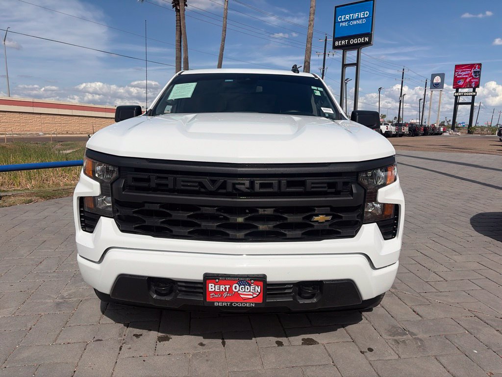 Used 2025 Chevrolet Silverado 1500 Custom RWD image 2